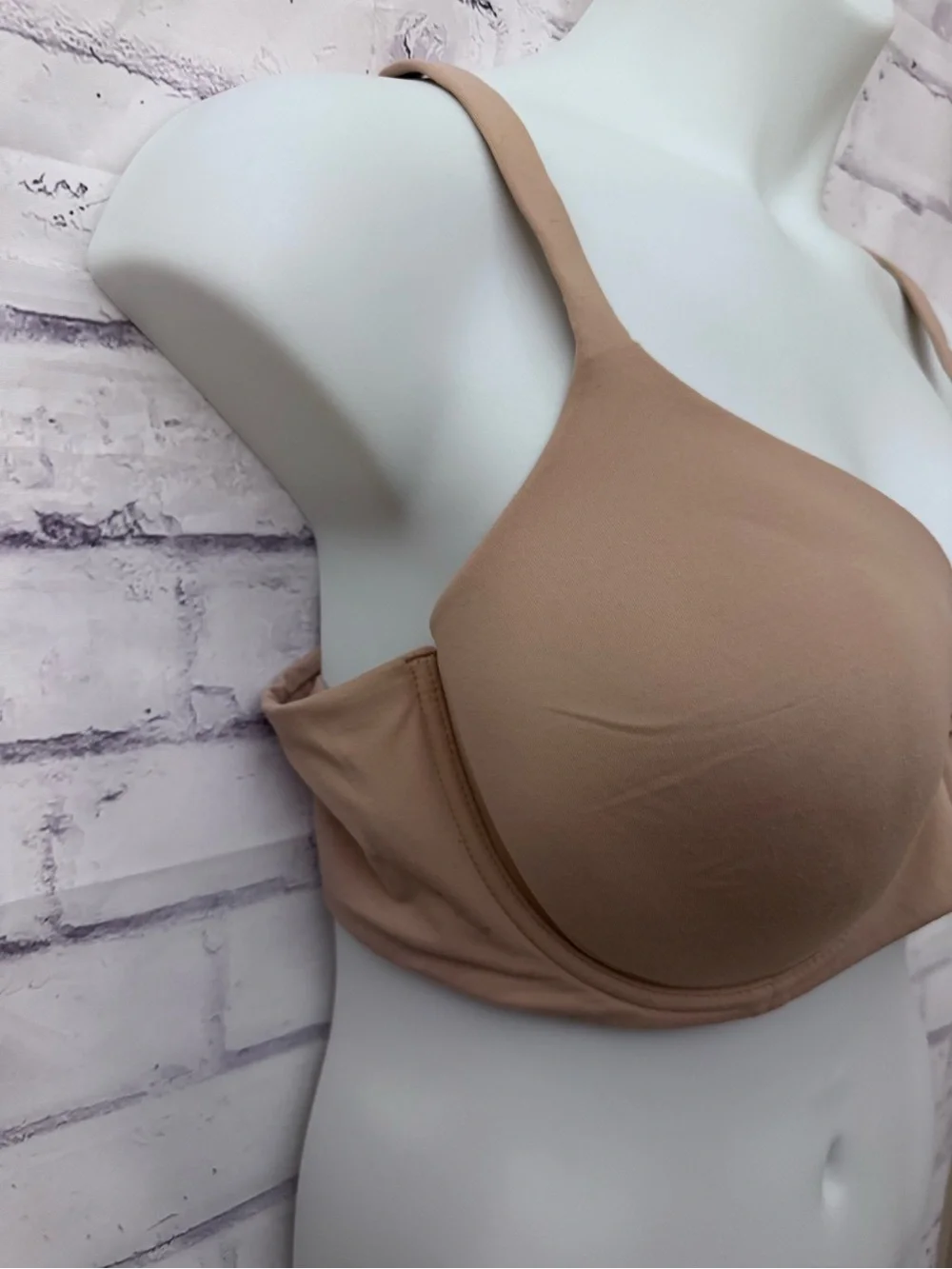 Soma Bra Size 42D Embraceable Full Coverage Underwire Lined Soft‎ Tan New Flawed